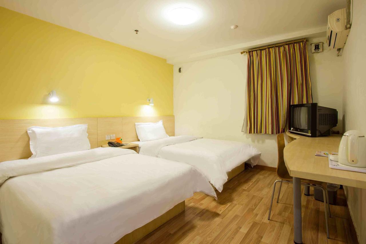 7Days Inn Huaihua Mayang Binhe Road Exterior photo