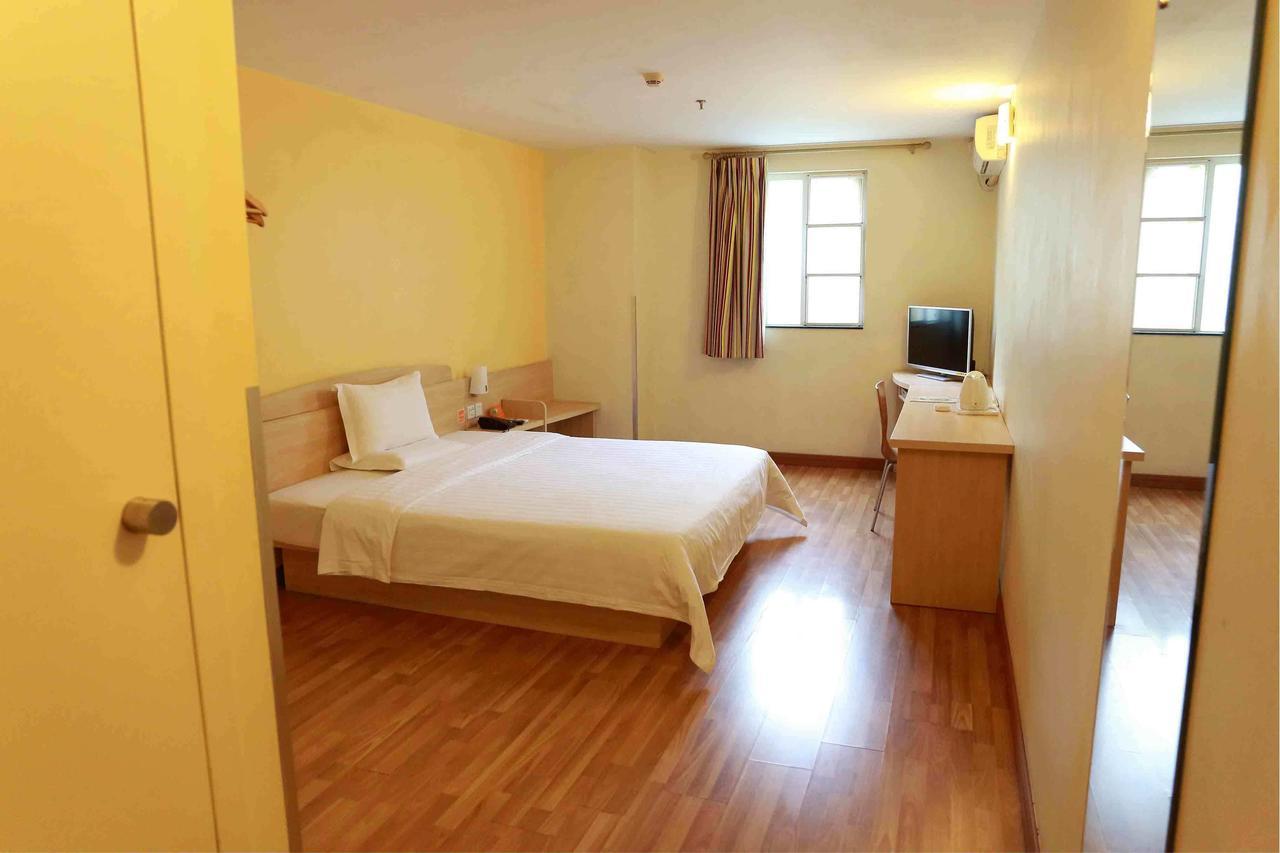 7Days Inn Huaihua Mayang Binhe Road Exterior photo